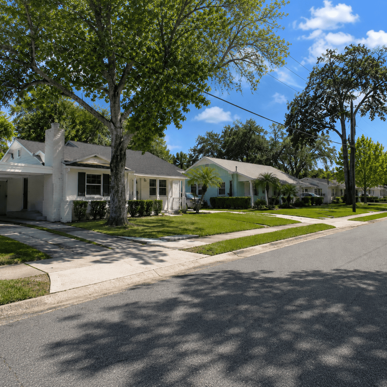Street in Colonialtown, Orlando