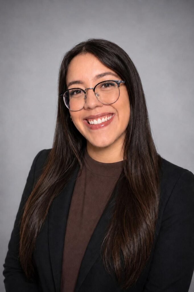 Picture of Nicole headshot