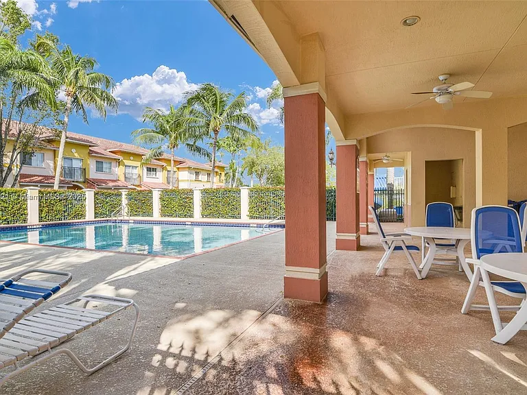Backyard north lauderdale home, fl