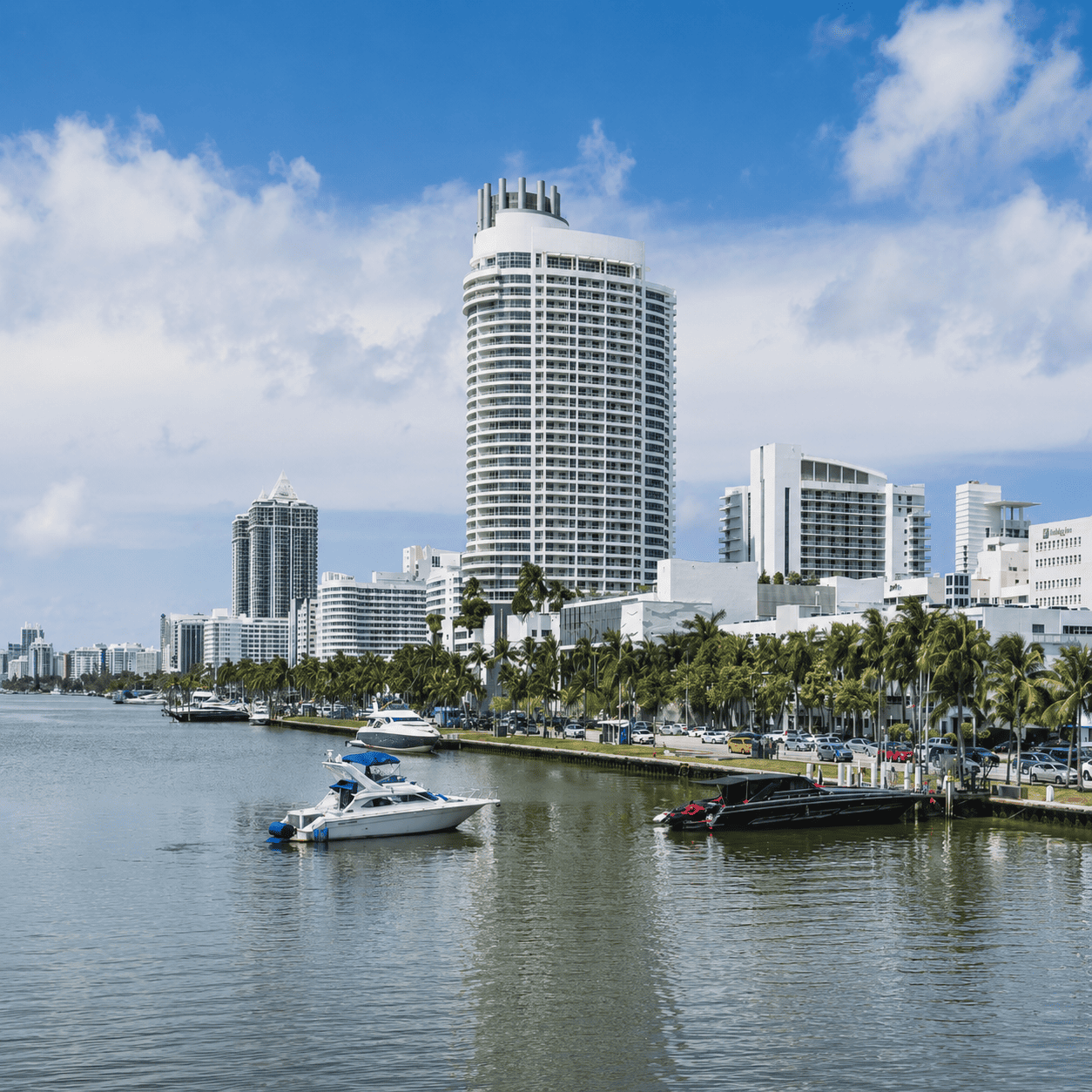 Sunny day at a waterfront town in Sailboat bend, Fort Lauderdale, Florida