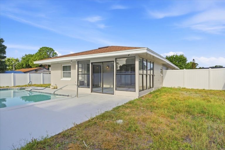 05-Exterior Back NEW