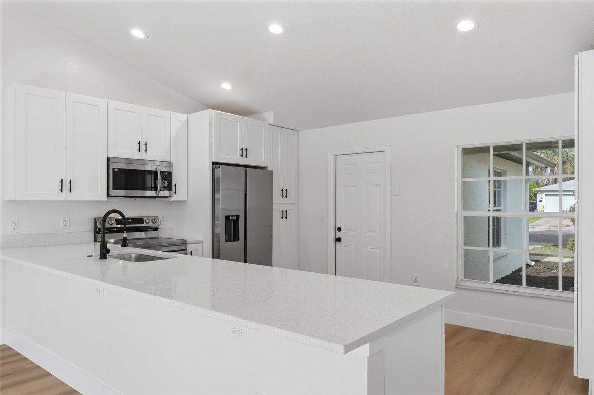 Modern White Kitchen