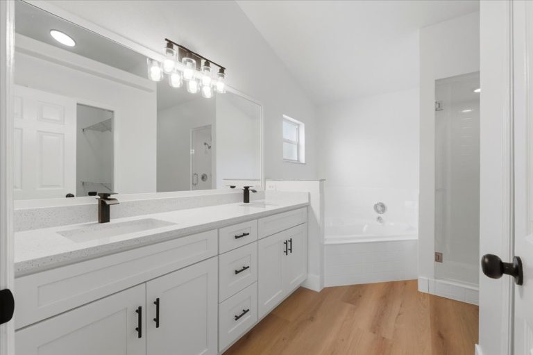 20-Primary Bathroom