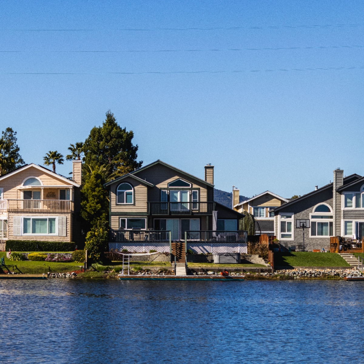 Lakefront homes with private docks in Historic Downtown Stuart